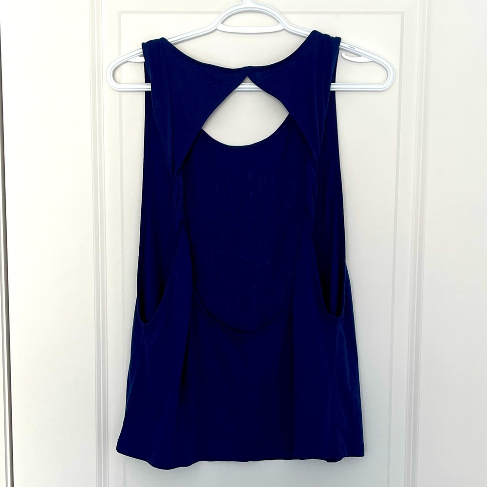 ✨3/10$ NWOT SWS Collection Open Back Muscle Tank - Picture 3 of 4